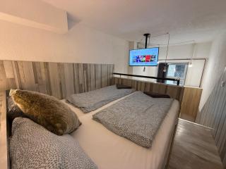 KM33 Apartments - Budapest - hostAID - Budapest - 4