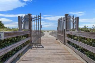 Sail Inn SaintSimons-ground unit beach access pool - East End - 7