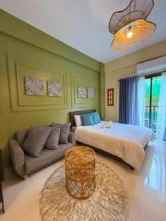 Swiss Vibe Studio at Crosswinds, Unwind in Tagaytay - Tagaytay - 3