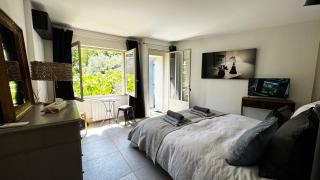 Le 52 en Provence - Chambres ou Suite en B&B dans Authentique Mas de Village avec Piscine au pied du Luberon - Robion en Luberon - 8