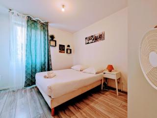 Chic apart with bar in Paris - 7