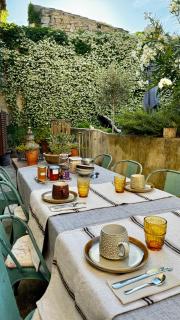 Le 52 en Provence - Chambres ou Suite en B&B dans Authentique Mas de Village avec Piscine au pied du Luberon - Robion en Luberon - 2