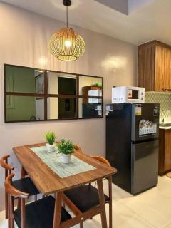 Swiss Vibe Studio at Crosswinds, Unwind in Tagaytay - Tagaytay - 1