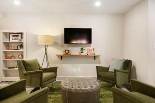 King and Queen Suite 1st Floor Sleeps 6 - Savannah - 7
