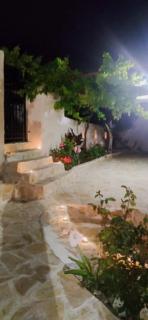 Kapetanos Stone Home - 6