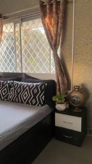 Charming Green Hideout - 7