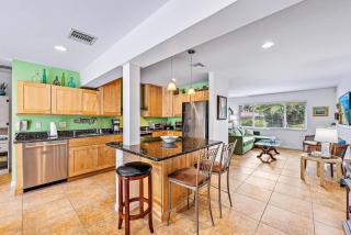 Casa Balsinde - Delight in a Private Pool in the Southern End of West Palm - 5