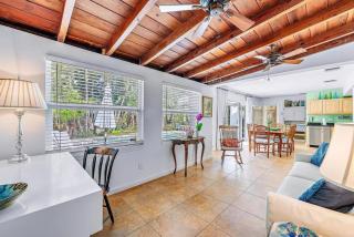 Casa Balsinde - Delight in a Private Pool in the Southern End of West Palm - 2