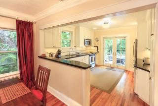 Mango Haus - Savor Tropical Living by a Lush Lagoon Pool - 6