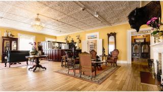 William F Cody - Historic Hotel - 6