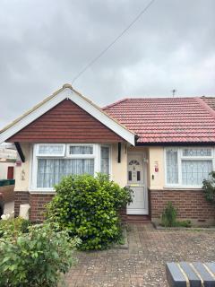 Cozy Studio close to Airport in London - Stanwell - 0