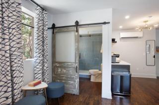 King Suite and Twin Boutique Hotel 2 Floor - Savannah - 2