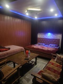 Raj guest house - Jāmb - 7