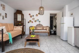 Livadaki Elegant Seaside Apartment - Livadáki - 9