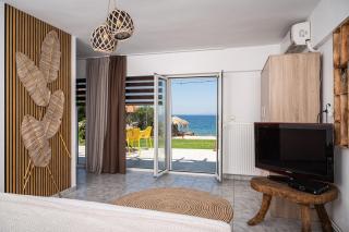 Livadaki Elegant Seaside Apartment - Livadáki - 3