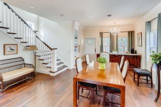 The Pink House - Bask in Style Steps from the Convention Center - 5