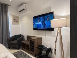 Jojo Studio at Airport Residential - Accra - 5