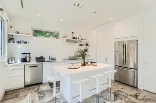 Villa Ardmore - Indulge in Spa Living with Guesthouse & Private Pool - West Palm Beach - 3