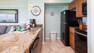 Sunrise Sanctuary - Top Floor Ocean Pointe 2415 - Key Largo - 2