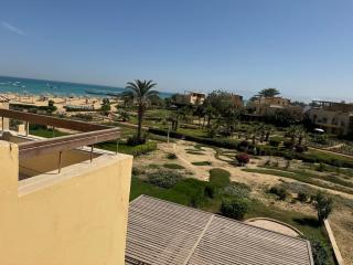 5BDR Modern Beachside Retreat in Einbay l 2nd Row - Ain Sukhna - 9