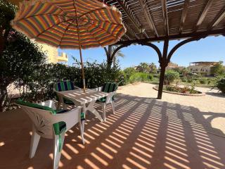 5BDR Modern Beachside Retreat in Einbay l 2nd Row - Ain Sukhna - 2