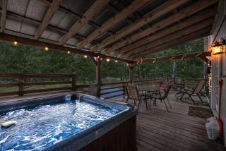 Waterfront w Hot Tub Fire Pit Deck & Water Toys - Great Cacapon - 5