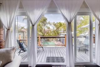 The Periwinkle House - Bask Poolside at this Sunlit West Palm Retreat - West Palm Beach - 7