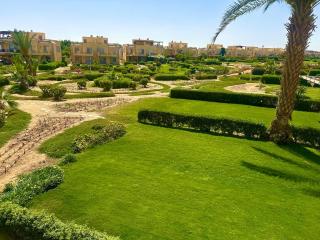 5BDR Modern Beachside Retreat in Einbay l 2nd Row - Ain Sokhna - 2