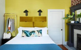 Sunny Queen Suite Downtown 2nd Floor - Savannah - 9