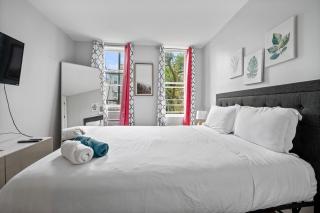 2 Queen Beds, TV's in Bedroom, Path to Manhattan - Jersey City - 8