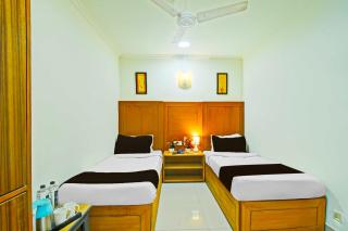 Collection O JLN Marg - 2