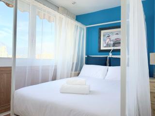 Apartamento a Estrenar con Vistas a la Playa de Levante con Plaza de Garaje - Benidorm - 2