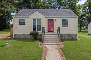 Breezehome Cottage - Shelbyville - 0