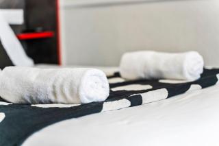 Chic, Cosy Hotel in Centre with Parking - Dudley - 7
