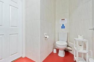 Chic, Cosy Hotel in Centre with Parking - Dudley - 6