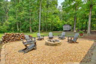 13 Mi to Guntersville Lake Henagar Gem with Hot Tub - 9