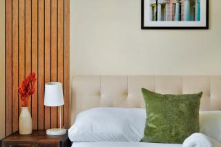 Thames Family Retreat, 2 bed house, Sleeps 6, with Parking and Garden - Thamesmead - 6