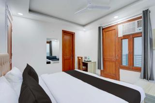 Collection O Sector 135 Noida - 2