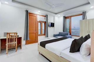 Collection O Sector 135 Noida - Noida - 0