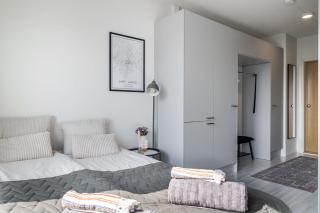 Modern Studio with Balcony next to Railway Station - Lahti - 3