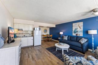 6201 Ocean Ave, Unit 402 - The Nassau Inn - 7