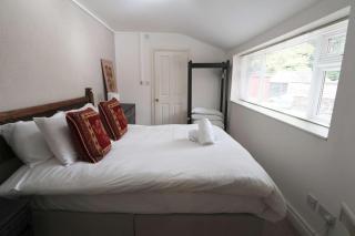 One bedroom ground floor flat in Clifton Village - Bristol - 3