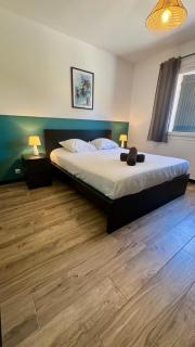 Villa pour 6 voyageurs, piscine, jardin, terrain de boule et parking privé - Saint-Raphaël - 5
