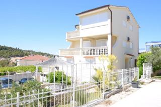 Ferienwohnung Für Drei Personen Mit Terrasse - Ražanj - 7