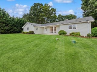 Sleeps 8, Remodeled House, great location - Hendersonville - 3