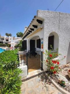 Relaxing 2-Bedroom Bungalow In Sunny Cabo Roig (2) - Orihuela - 0