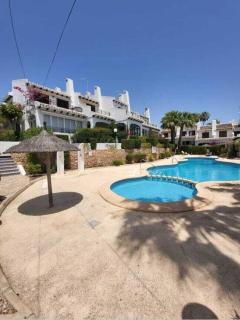 Relaxing 2-Bedroom Bungalow In Sunny Cabo Roig (2) - Orihuela - 8