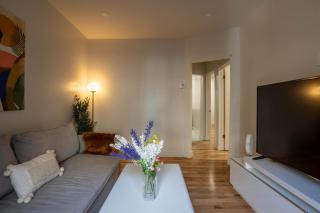 Vista Nook Light Filled 2BR in MTL - Montréal - 8