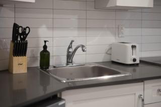 Vista Nook Light Filled 2BR in MTL - Montréal - 6