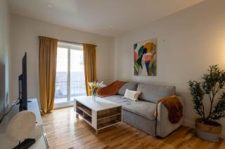 Vista Nook Light Filled 2BR in MTL - Montréal - 0
